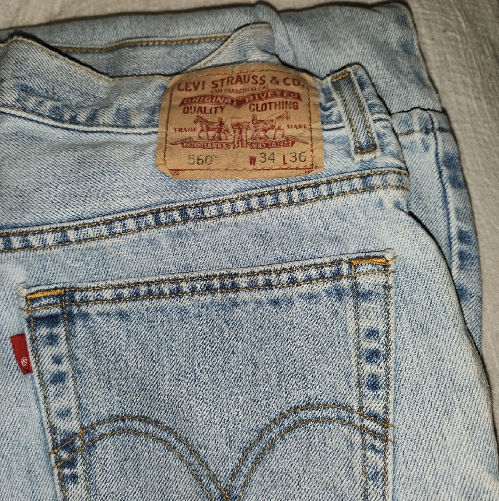 Levi's 560 Comfort Fit Jeans in Light Blue Denim 34x36